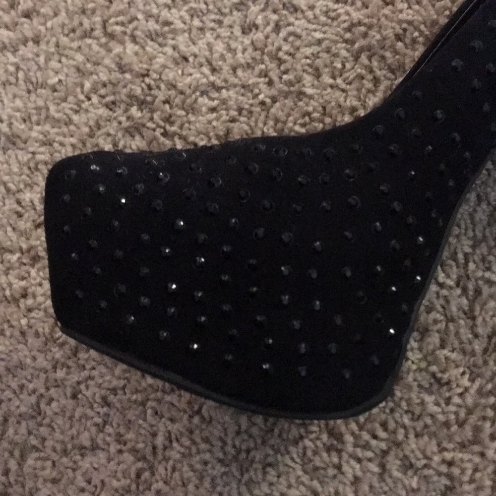 💎 JustFab Rhinestone Platform pumps 💎 - Picture 8 of 8
